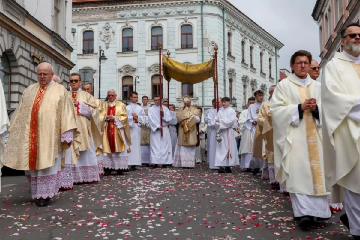 Procesja ulicami tarnowskiej starówki. "Uczestniczenie w niej to zawsze coś wyjątkowego"