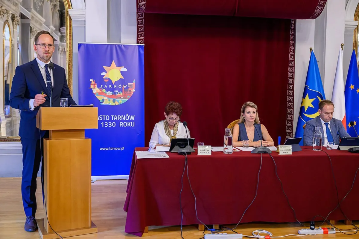Prezydent Tarnowa z absolutorium i wotum zaufania
