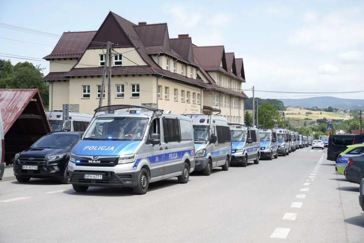 Bayraktar będzie pomagać w poszukiwaniu sprawcy strzelaniny w Starej Wsi