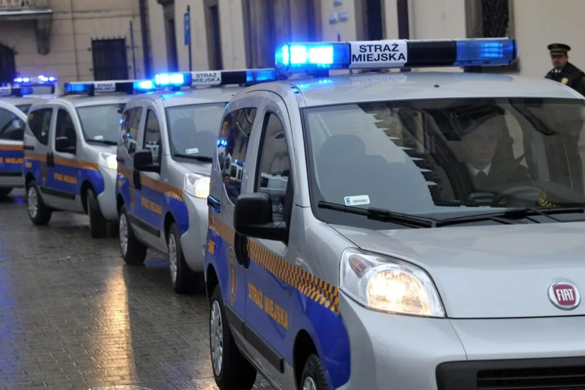 21-latek zaatakował strażnika miejskiego w Krakowie