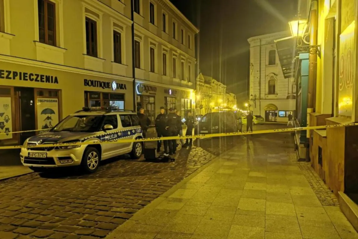 Tarnów: dwie osoby zatrzymane po dźgnięciu nożem 17-latka