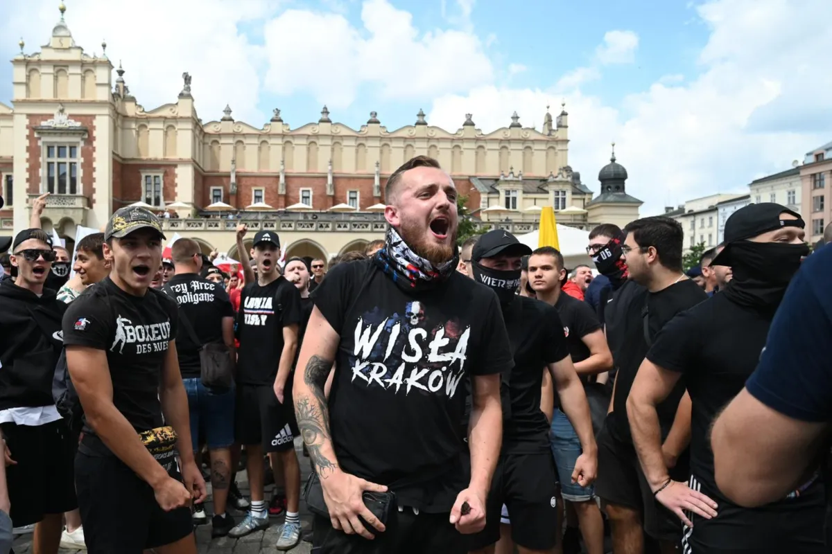 Fala protestów antyimigranckich. „Momentami to była nienawiść rasowa w najczystszej postaci”