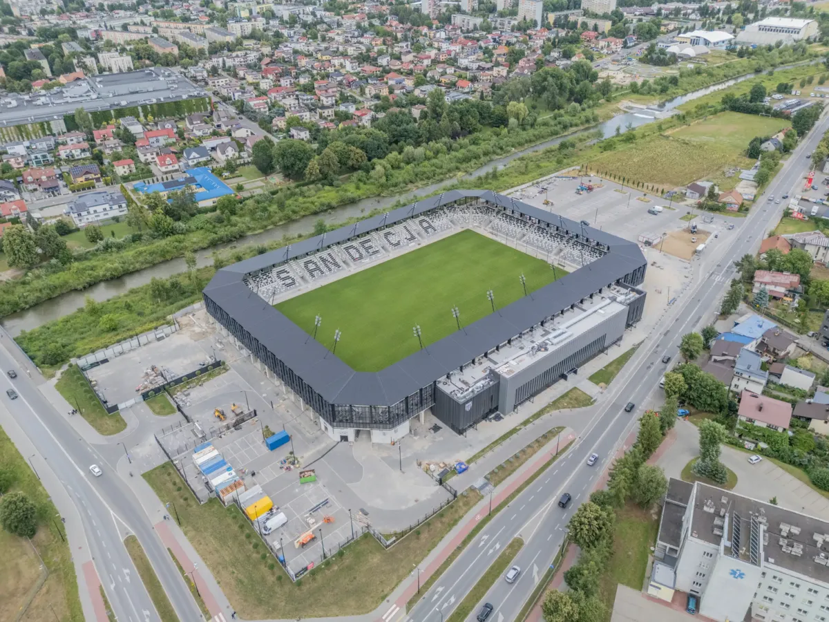 Nieprawidłowości przy budowie stadionu Sandecji. Trwa powoływanie kolejnych świadków