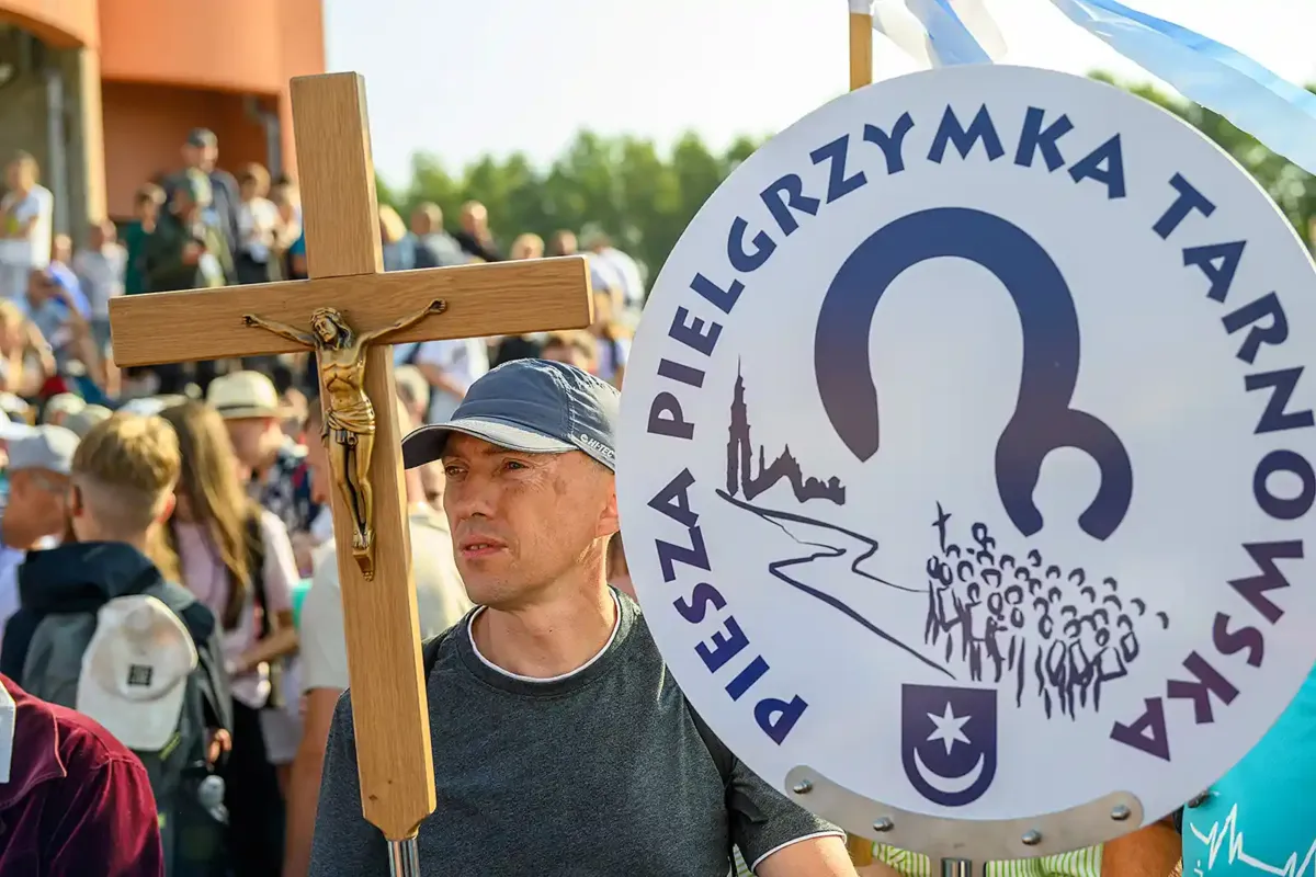 Jedna z największych pieszych pielgrzymek wyruszyła z Tarnowa na Jasną Górę