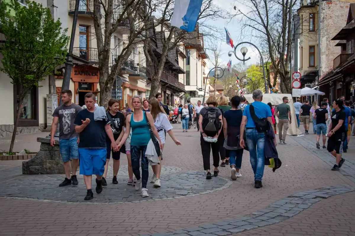 Po długim weekendzie Zakopane miało opustoszeć, ale tak się nie stało