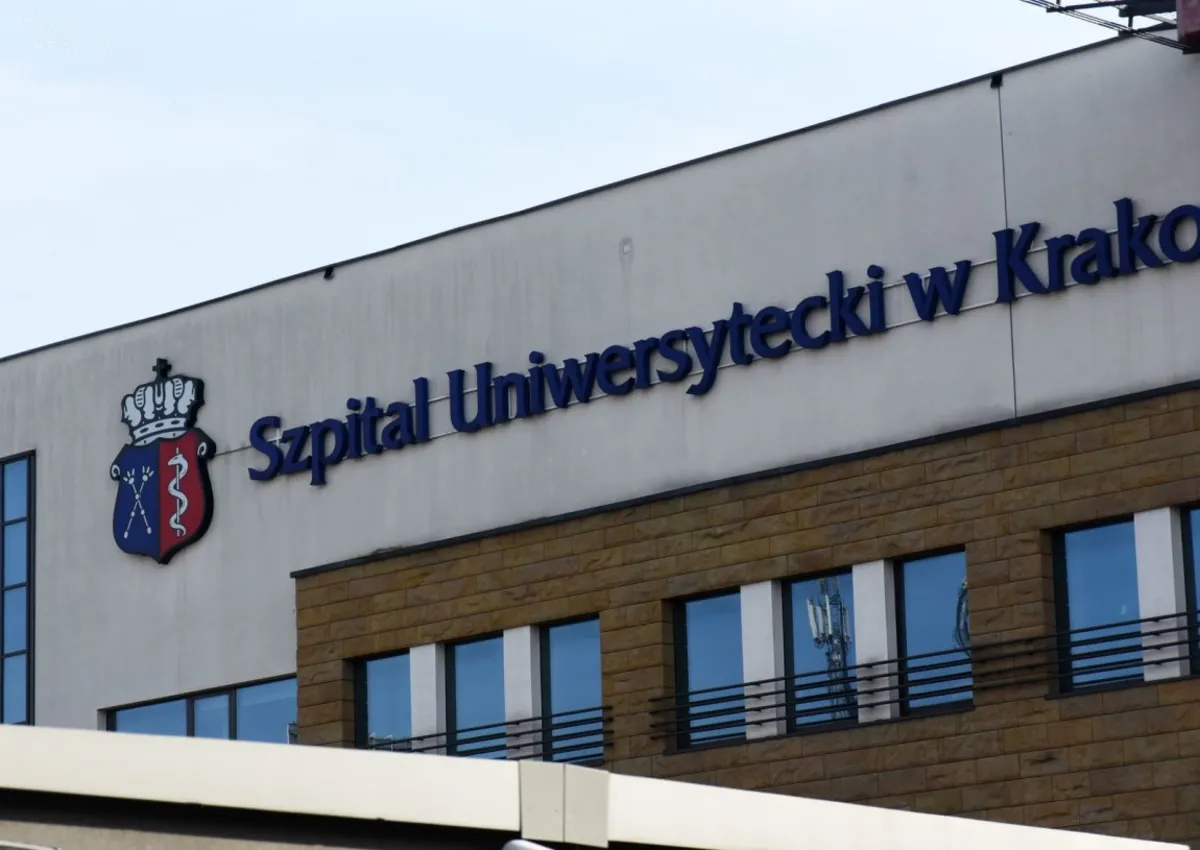 25 tys. 484 nowe zakażenia koronawirusem, 330 osób zmarło. Liczba przypadków przekroczyła 590 tys.