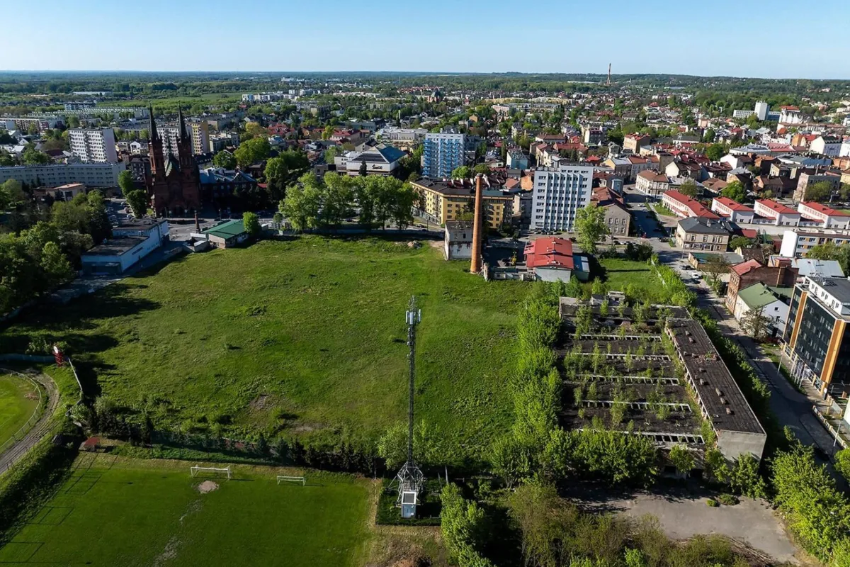 Rozpoczęła się rozbiórka pustostanów na terenie tarnowskiego "Owintaru"