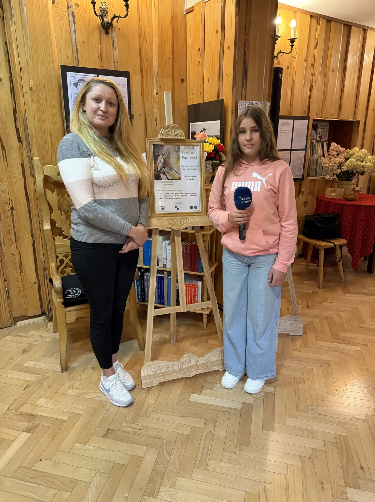 Bernadetta Kula z córką Urszulą (V klasa) z miejscowości SIEROCKIE (fot. B.Kułach)