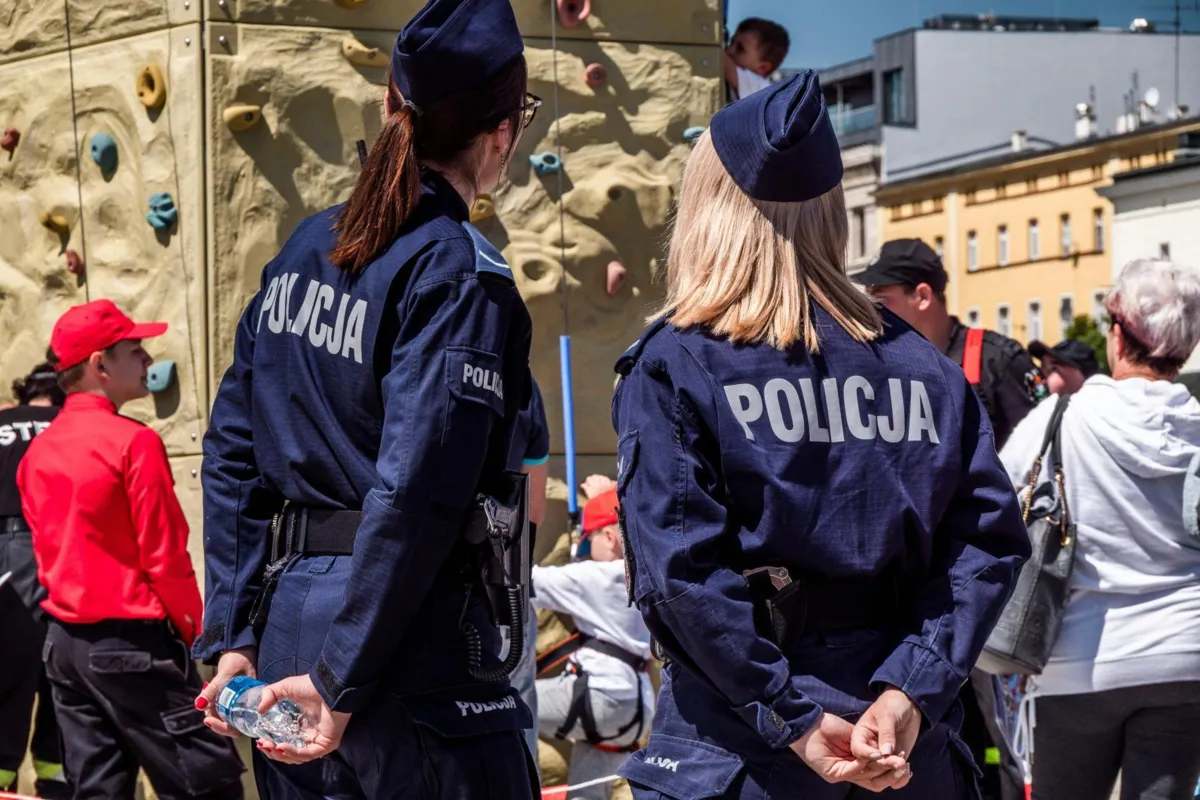 "Kiedyś nie karało się swoich". Jak technologia zmienia policję