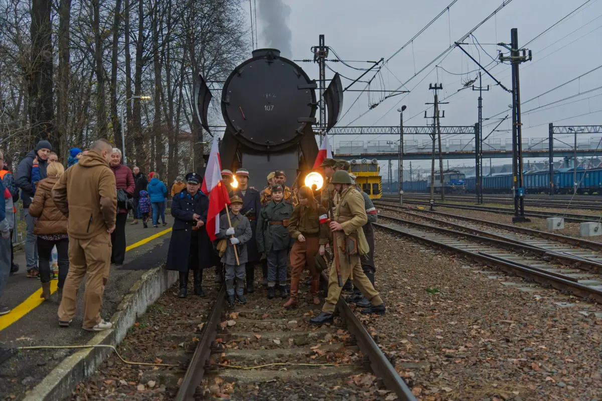 "Pociąg wolności" wyruszył na tory! Retro składem z Nowego Sącza do Muszyny i Krynicy