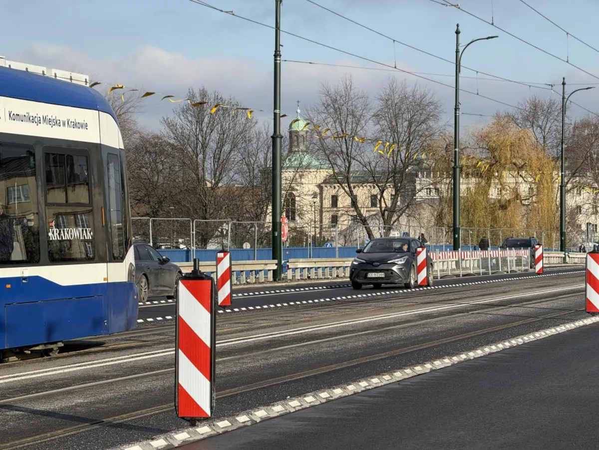 Ponad pół roku czekania i wreszcie się stało! Samochody wracają na most Grunwaldzki