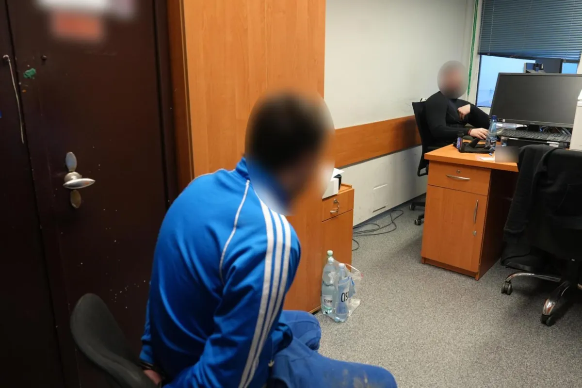 Małopolscy „łowcy głów” zatrzymali 29-latka poszukiwanego za gwałt