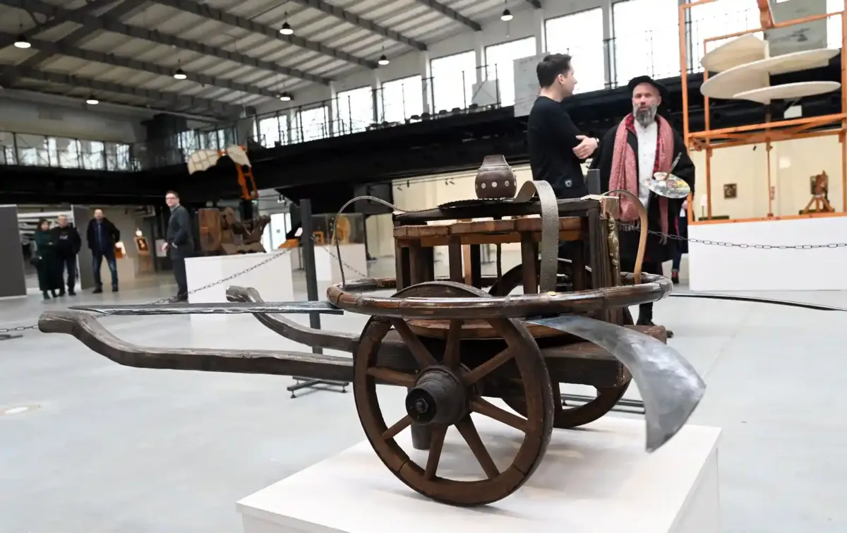 Machiny Leonarda Da Vinci dotarły do hangaru w Czyżynach