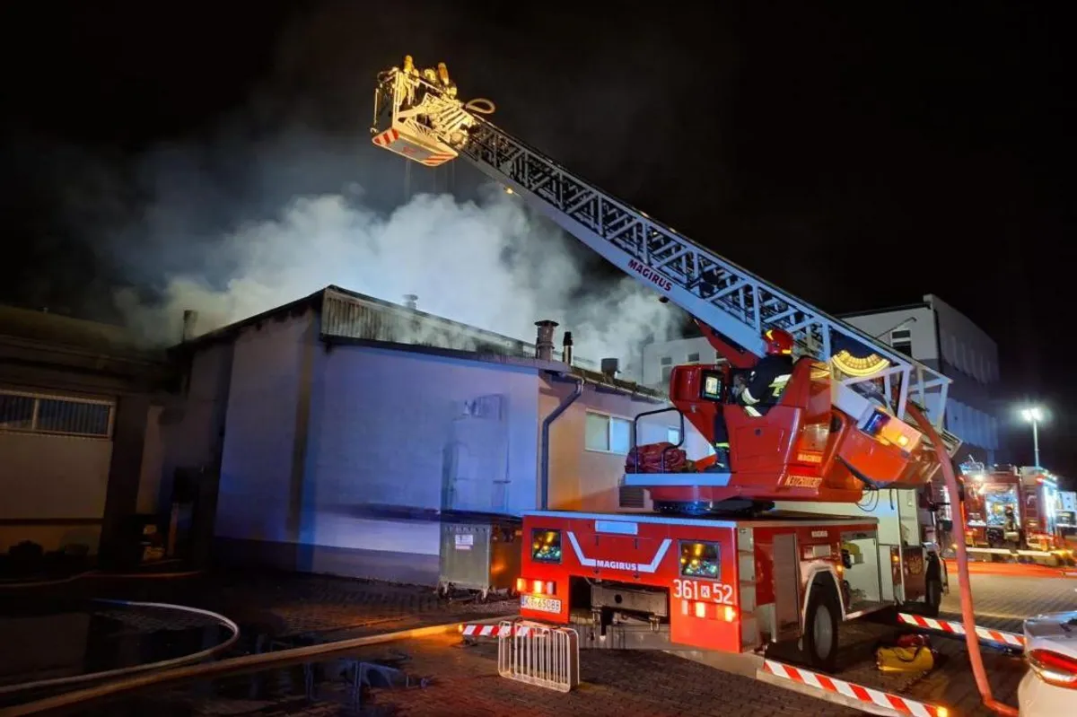 Pożar hali magazynowej przy ul. Kochanowskiego w Tarnowie