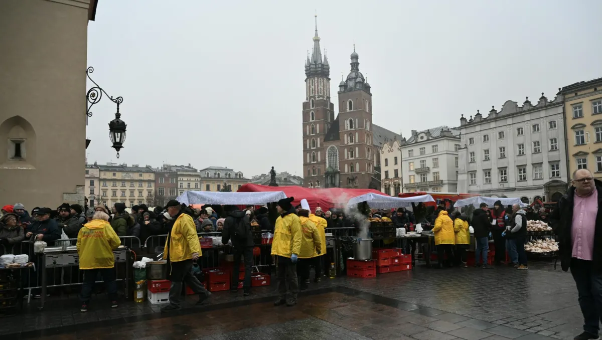 To już  29. wigilia dla osób bezdomnych i potrzebujących na Rynku Głównym w Krakowie