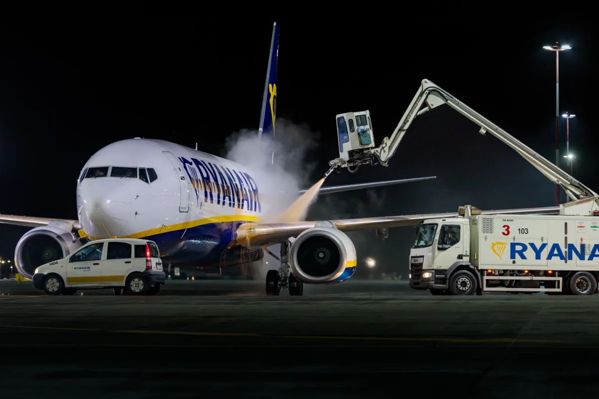Wieczór na płycie postojowej Kraków Airport