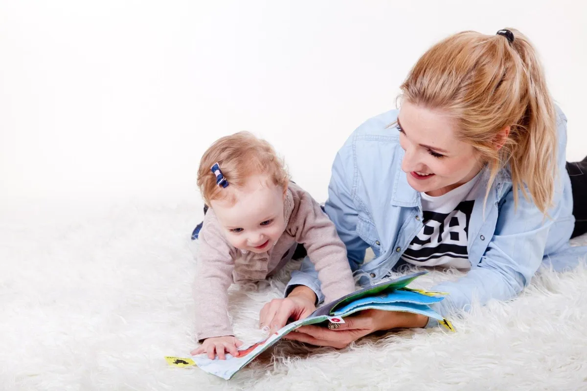 Jak przebiega adopcja w Polsce? Od karty dziecka do nowej rodziny
