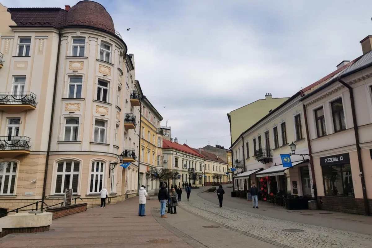 Autobus na Wałowej, deptaku w centrum Tarnowa? Pomysł prezydenta miasta dzieli mieszkańców