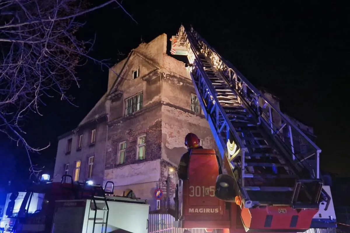 W Krakowie zawaliła się kamienica. 14 osób ewakuowanych, część spędziła noc u swoich rodzin