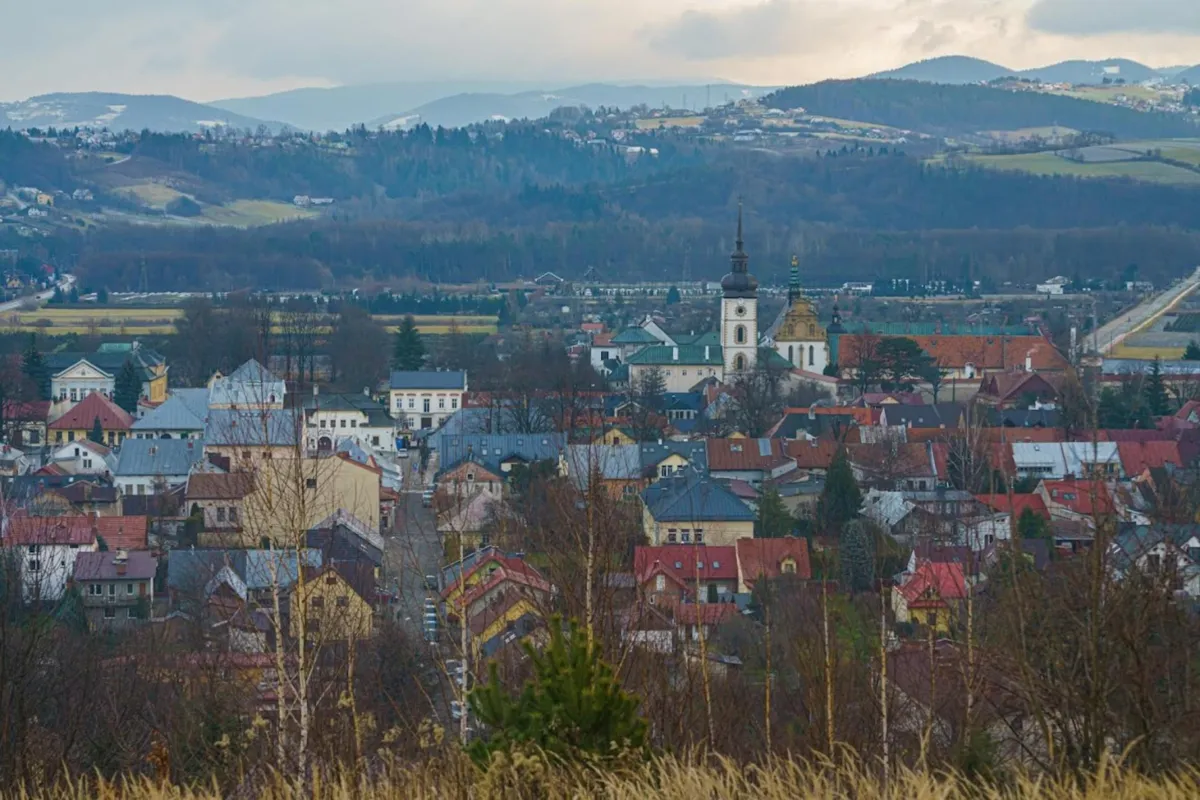 Stary Sącz większy, Nowy Sącz mniejszy. Radni zdecydowali o zmianie granic, teraz czas na premiera