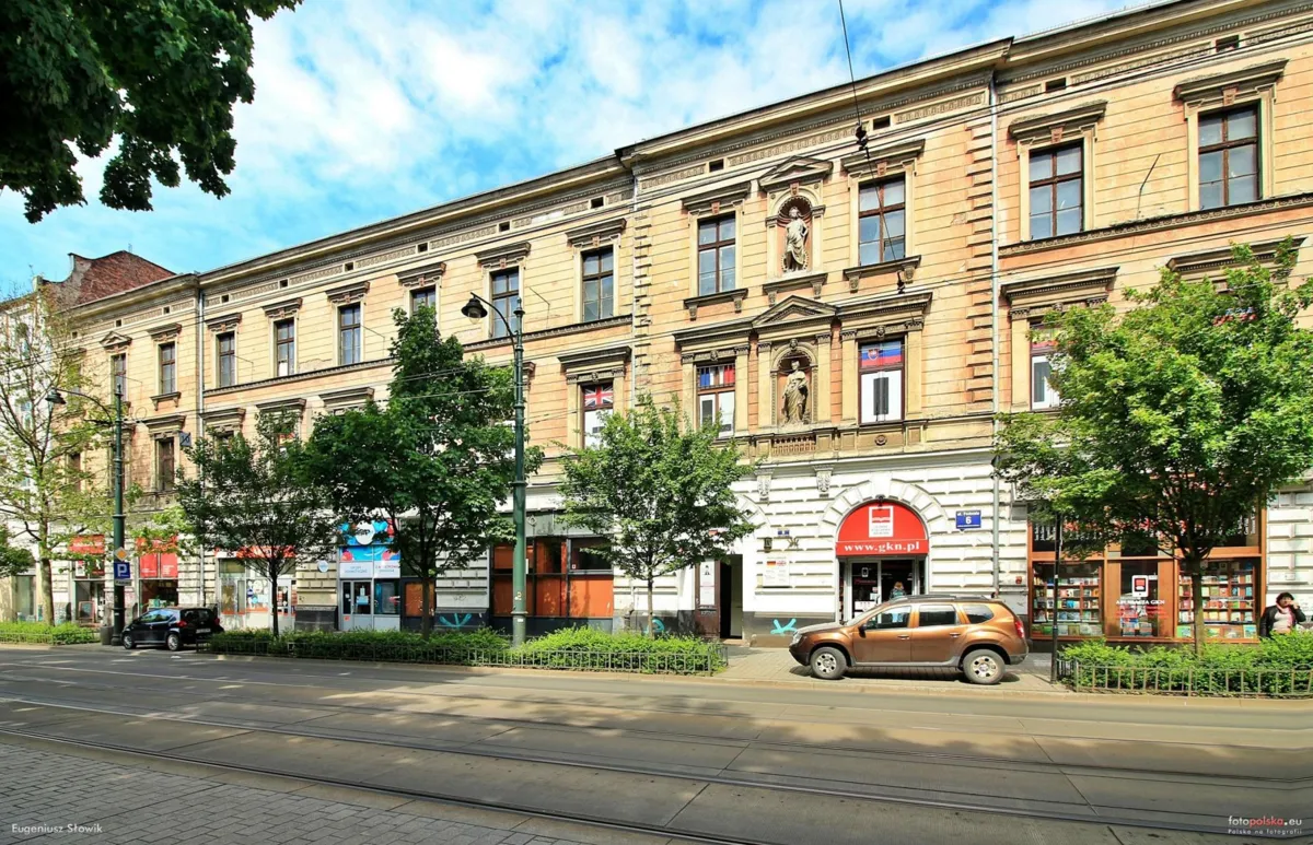 Zapach octu i czarna podłoga.  Legenda krakowskiego Liceum im. Józefy Joteyko przy ul. Podwale 6