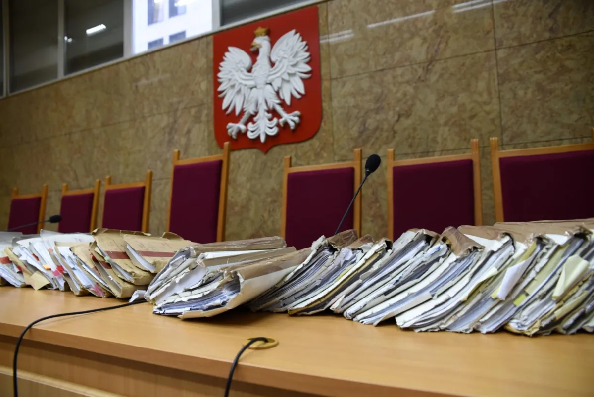 Była wiceprezydent Krakowa i urzędnicy przed sądem. Chodzi o przekroczenie uprawnień i korupcję