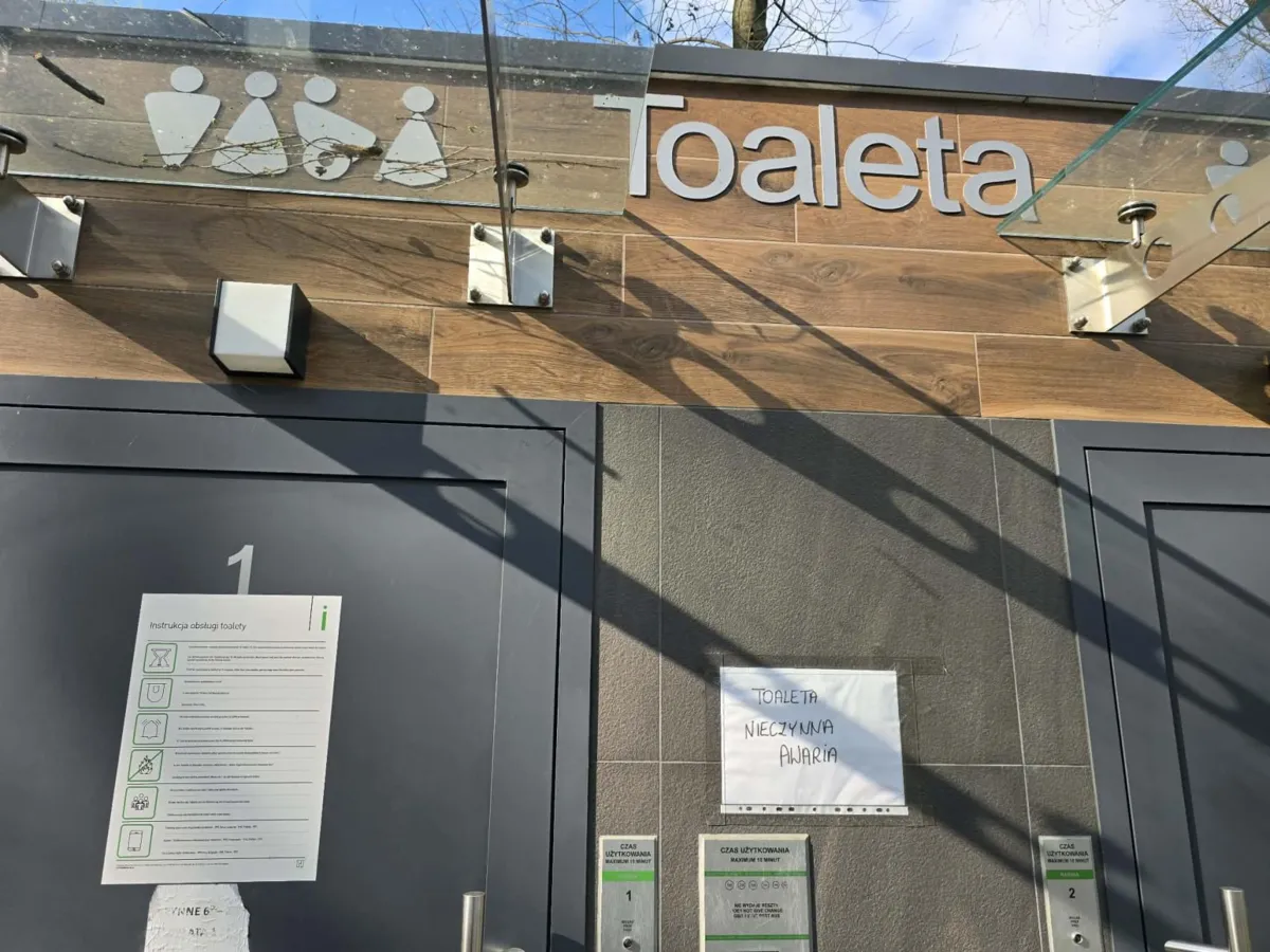 Miała być nowoczesna, ciągle się psuje. Znów awaria miejskiej toalety w Tarnowie