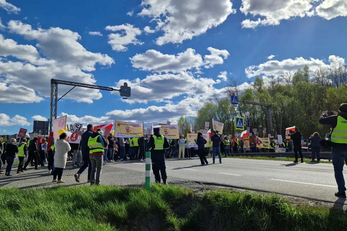 Blokada zakopianki w Głogoczowie. Ponad 300 osób protestowało przeciw S7