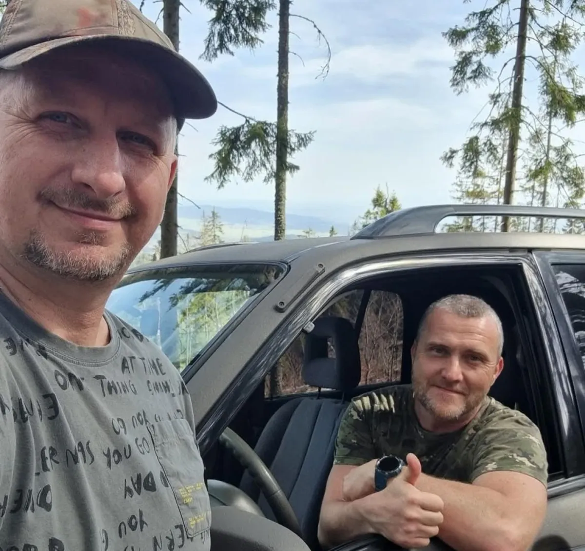 Usłyszeli "szept lasu" i...opowiedzieli  go obrazem