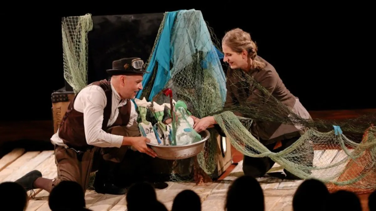  Teatralne Poranki w Forcie Borek - "Dong co ma świecący nos" - Teatr Uszyty 
( Teatralne Poranki w Forcie Borek )
