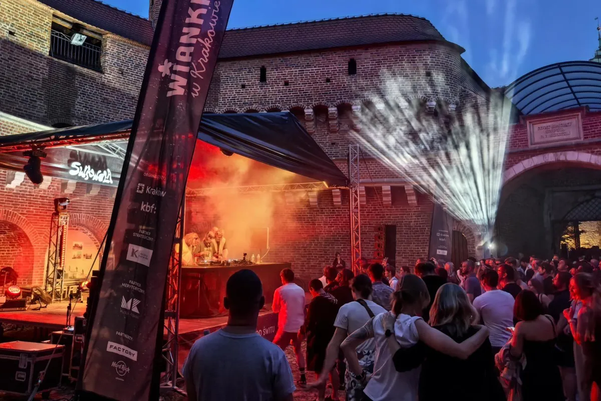 Wianki w Krakowie: między ogniem a wodą
