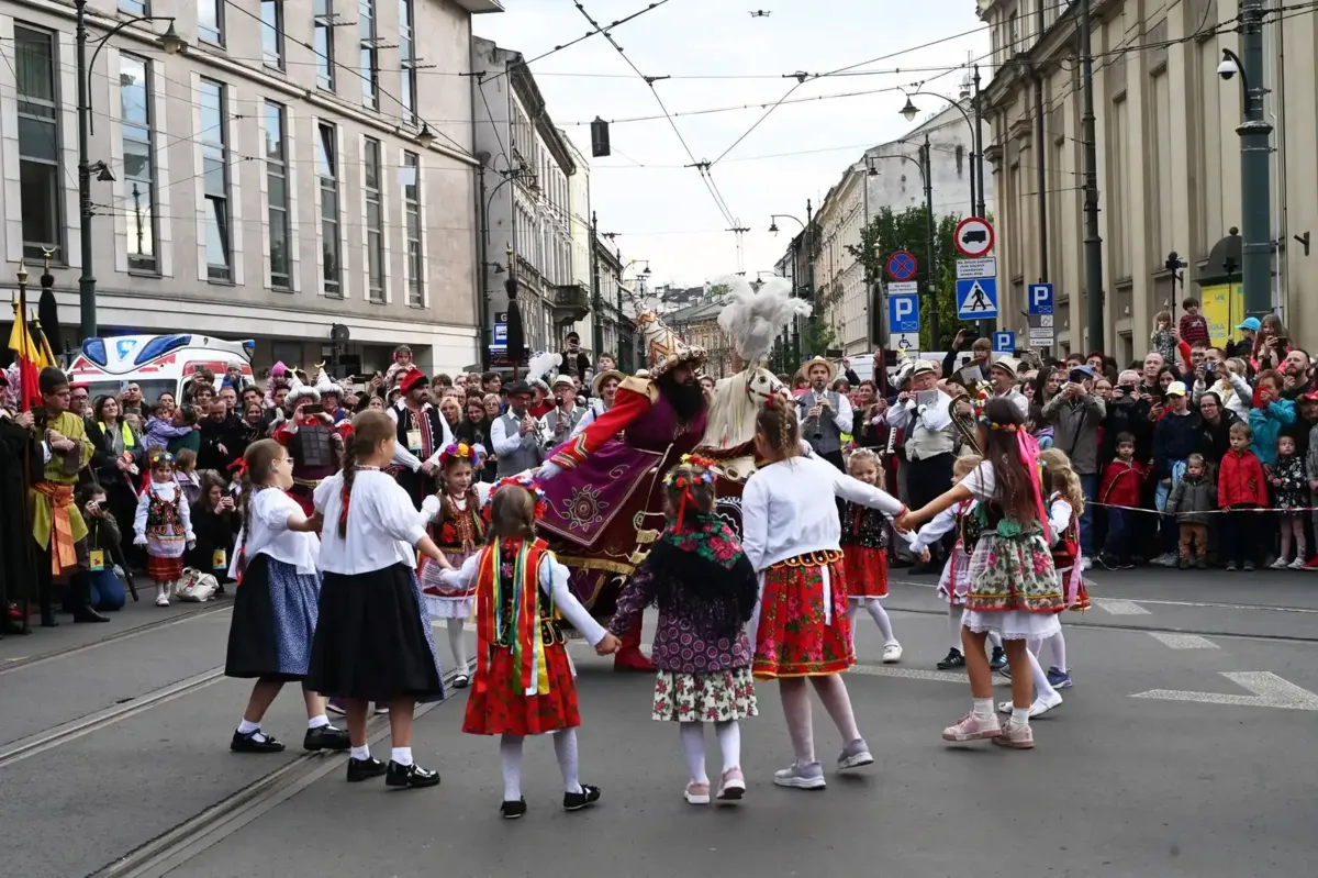 Harce Lajkonika na krakowskich ulicach