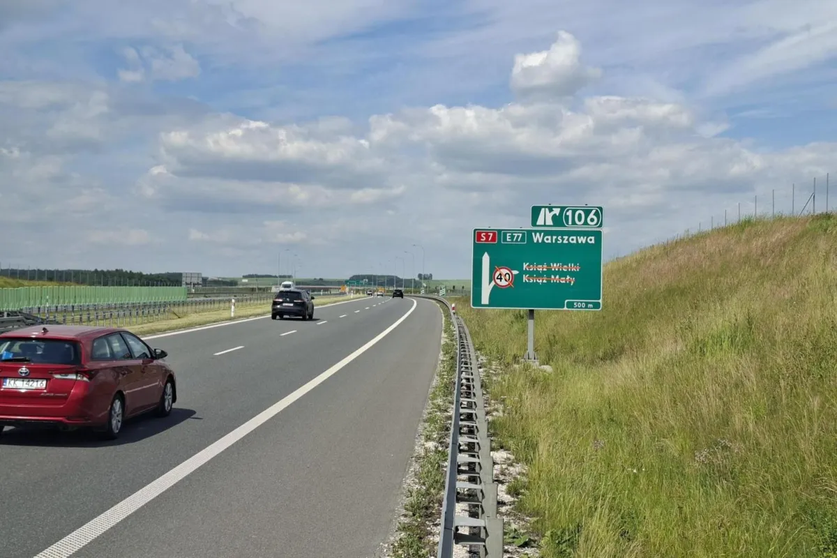 Dobra wiadomość dla kierowców. Wraca ruch na łącznicach węzła Książ