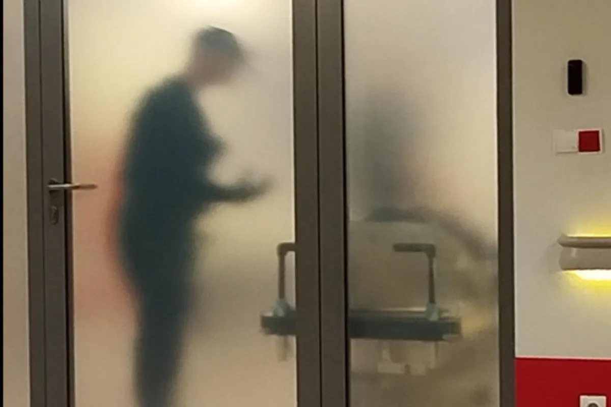 Pobicie pacjenta w krakowskim szpitalu. Dwóch ochroniarzy odsuniętych od pracy