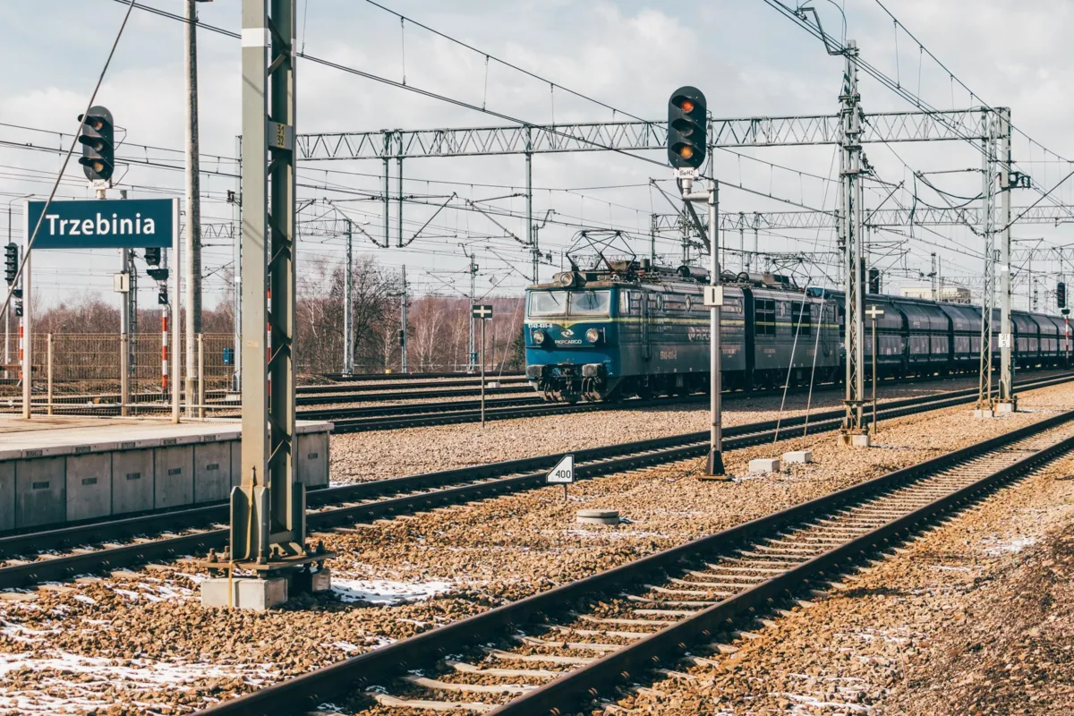 Mnóstwo odwołanych pociągów, powodem są awarie sieci. Jak jest z pociągami jadącymi przez Małopolskę?