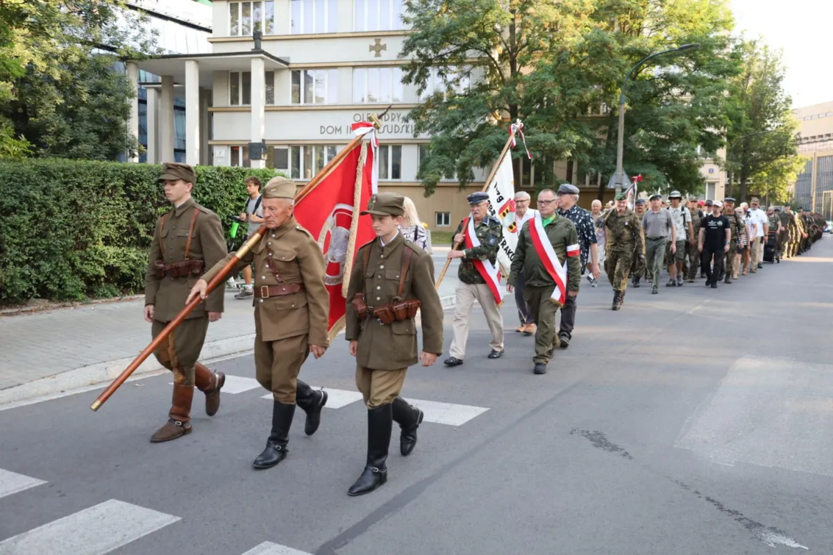 Z Oleandrów znów ruszyli na szlak. Rozpoczął się 61. Marsz „Kadrówki”. ZDJĘCIA