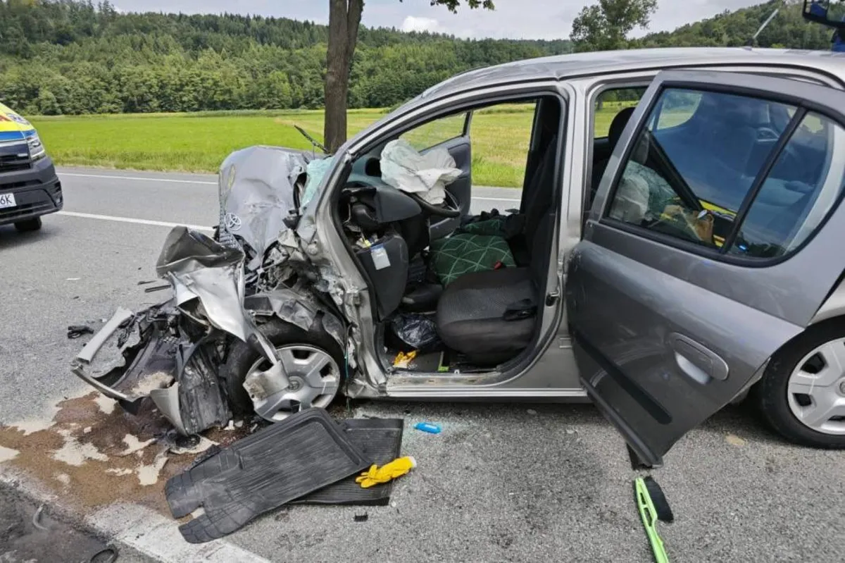 Groźny wypadek na DK75 w Uszwi. Jedna osoba ranna