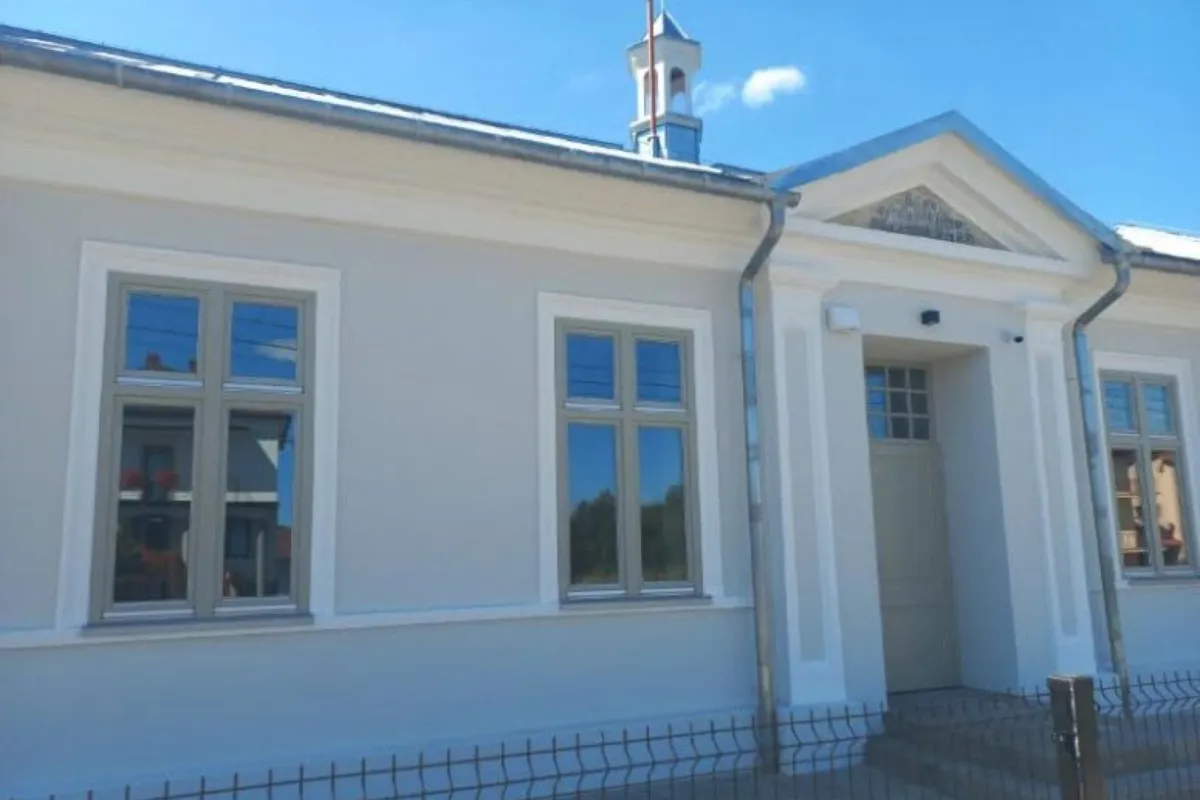 Spór o szkołę w Stadłach. Sąd unieważnił uchwały gminy Podegrodzie