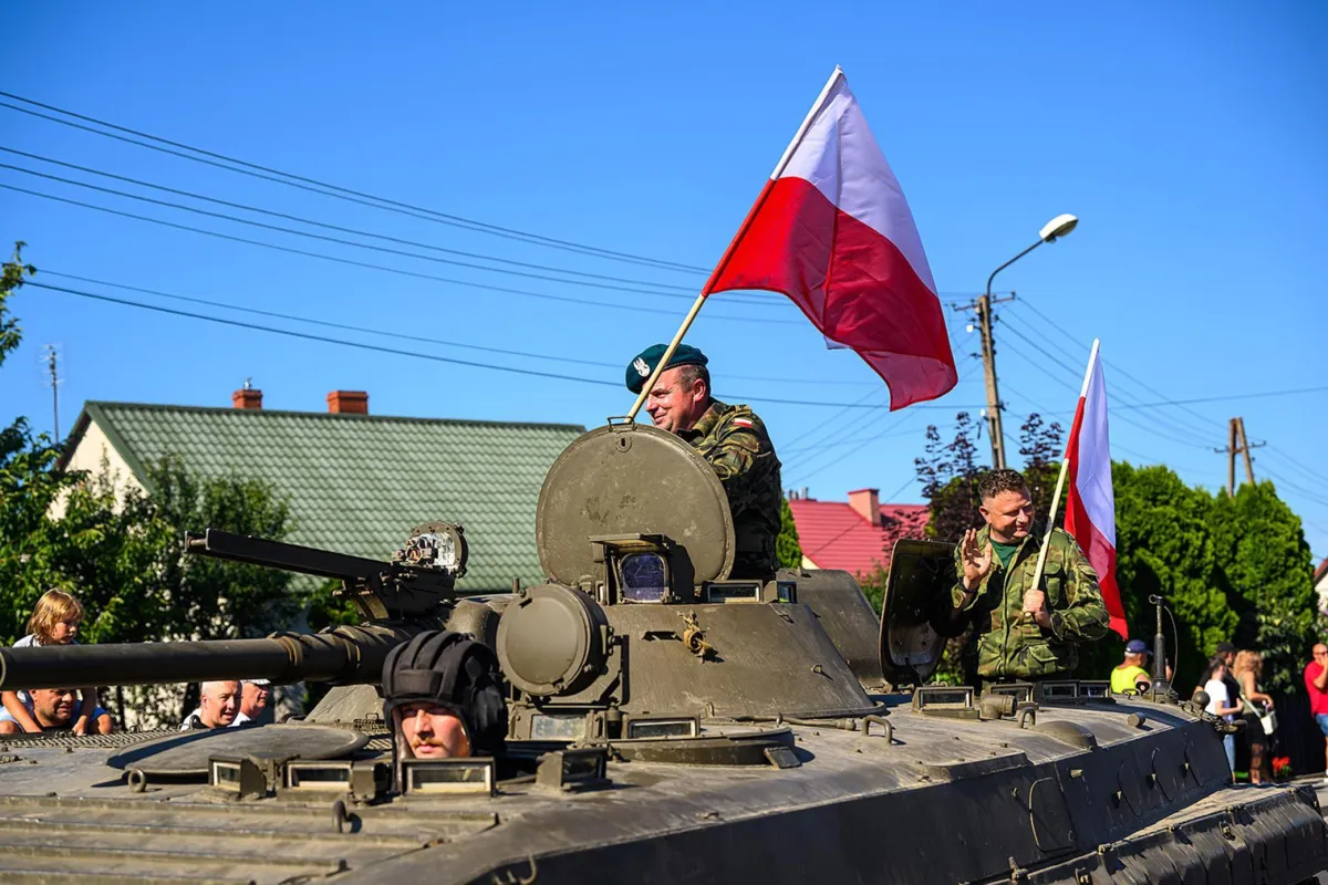 Cud nad Wisłą w Woli Rzędzińskiej. Defilada i 300 rekonstruktorów