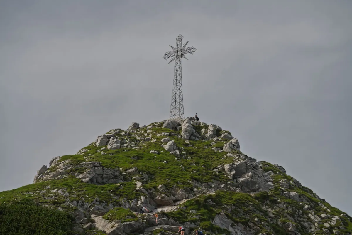125 lat temu poświęcono krzyż na Giewoncie. Tak powstał jeden z symboli Tatr
