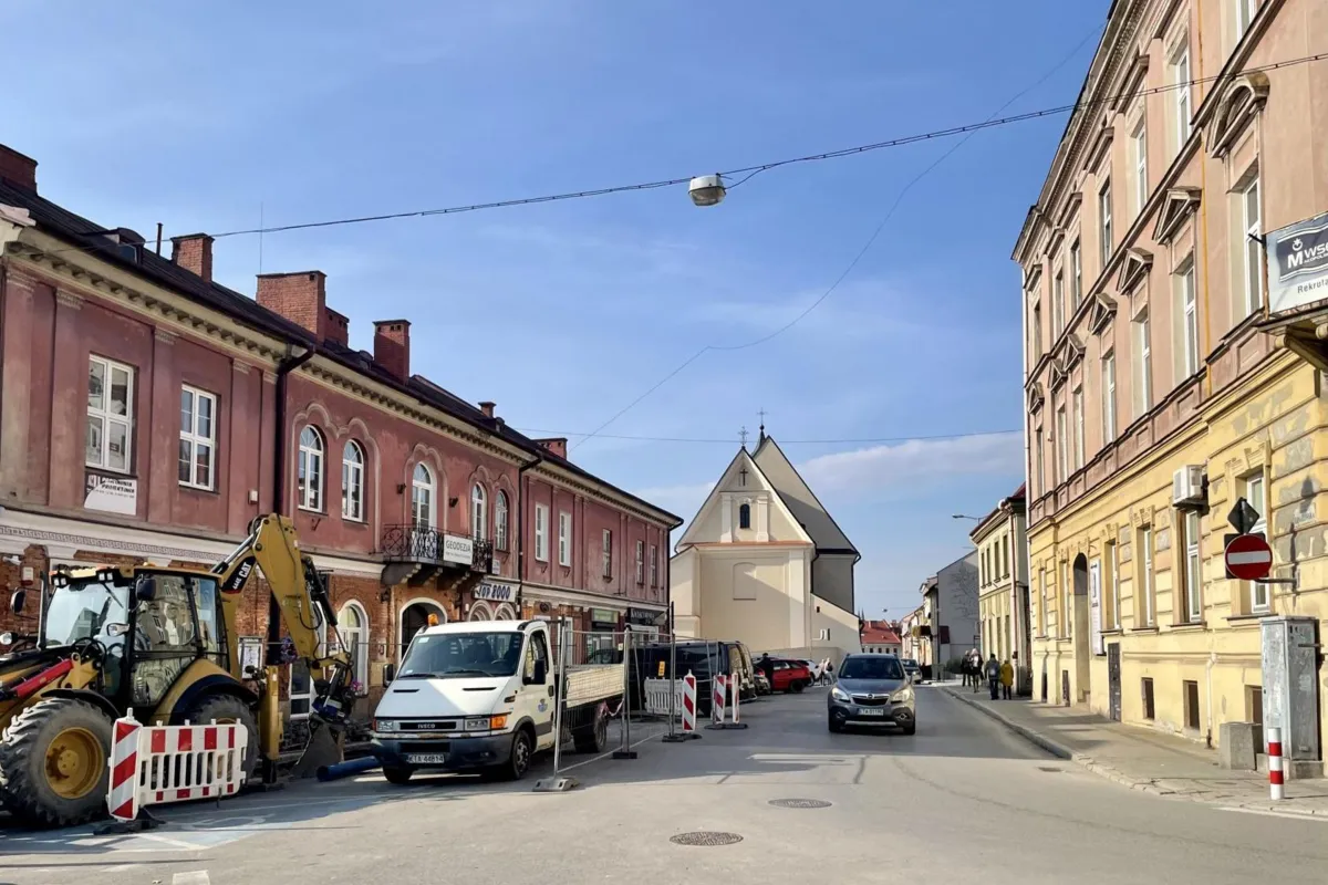 Kontraruch zniknął z ulicy Bernardyńskiej w Tarnowie. Wróci po testach linii 55