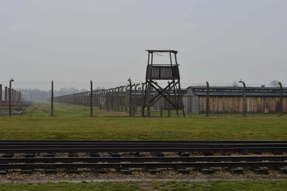 Muzeum Auschwitz otrzymało w użytkowanie ponad trzy hektary. Chodzi o bezpieczeństwo