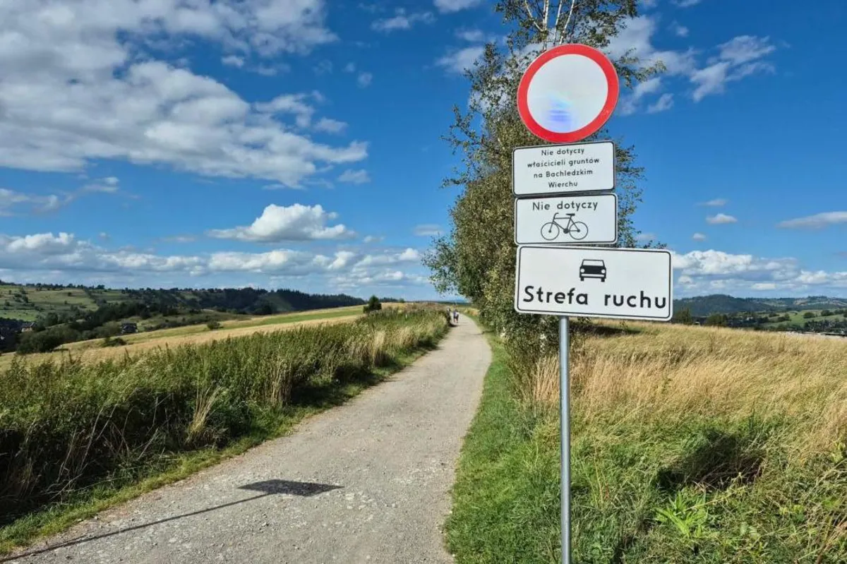 Po interwencji Radia Kraków poprawiono znak na Bachledzkim Wierchu. Rowerzyści mogą jeździć legalnie