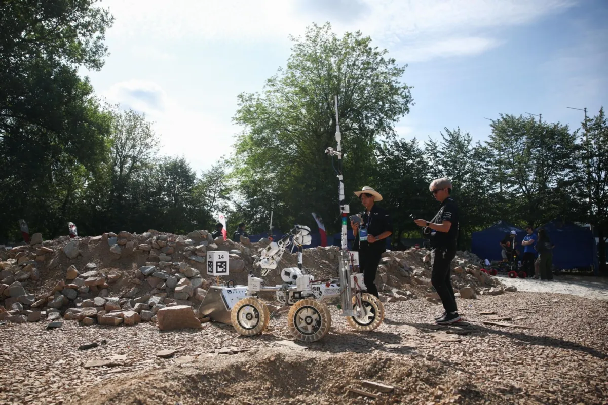 25 drużyn, marsjański krater i łaziki. Kosmiczna rywalizacja na AGH