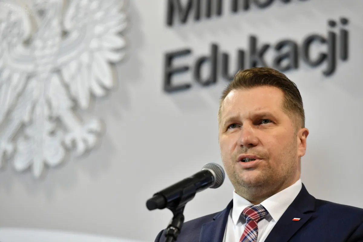 Na egzaminach ósmoklasisty i maturalnych będzie mniej zadań. Zmiany są związane z pandemią