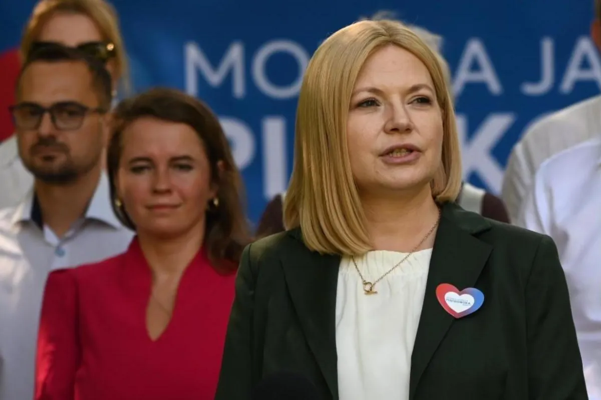 Reklamy atakujące Monikę Piątkowską mają miliony wyświetleń w internecie. Nie wiadomo, kto za nie płaci