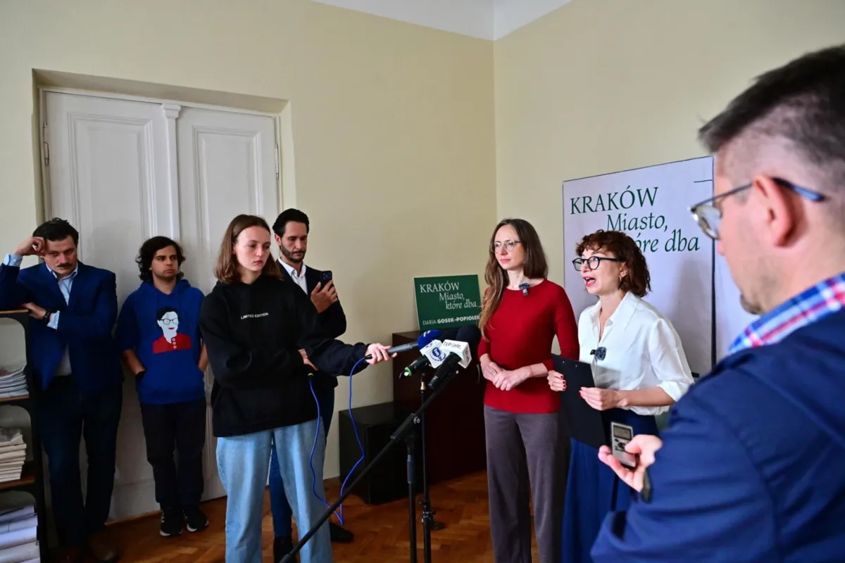 „Owcowy Czwartek” i klauzule społeczne. Kandydatki o pracy w Krakowie