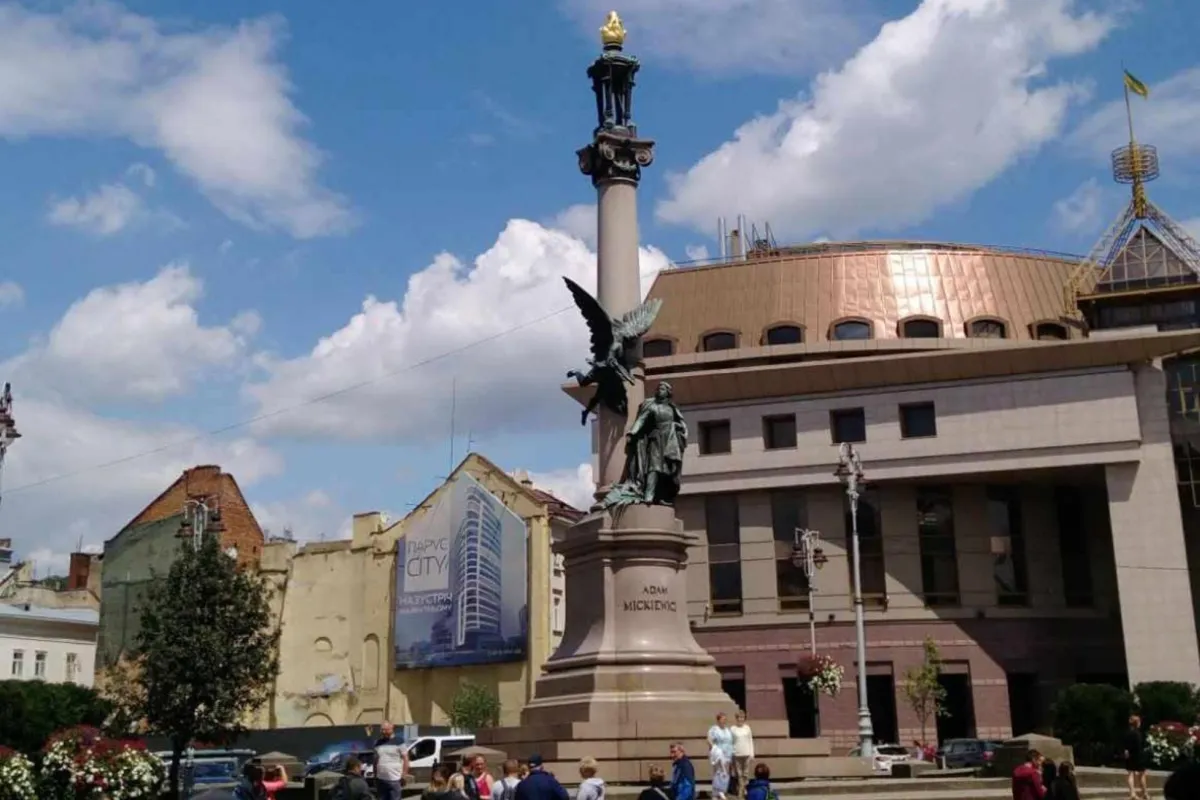 Prawicowi posłowie chcą marszu 11 listopada we Lwowie. "To się wpisuje w rosyjską narrację"