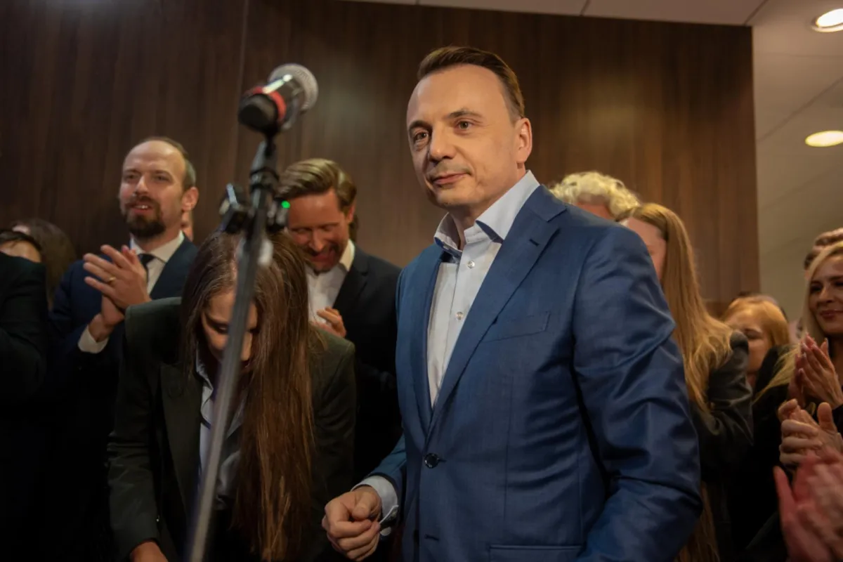 Łukasz Gibała przed II turą wyborów: "KO i PiS niewiele się różnią, ich rządy oceniam krytycznie"