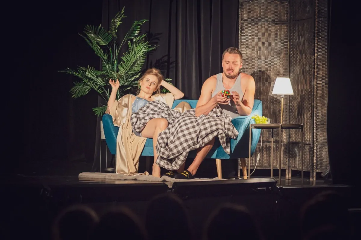 Spektakl „Stosunki prawne” – komedia współczesna